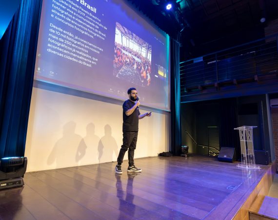 7 Important Facts You Should Know About Booking a Keynote Speaker